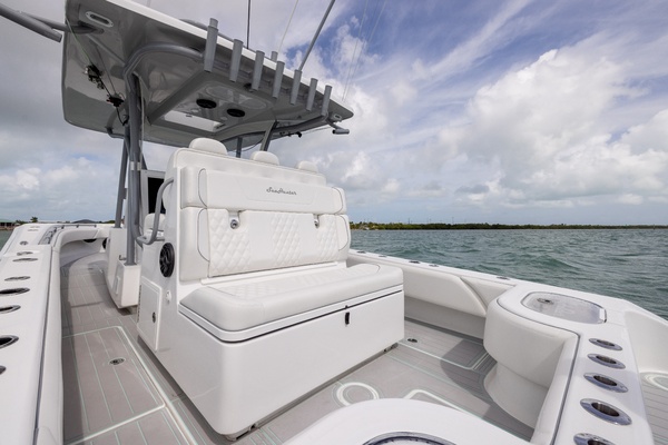 30ft SeaHunter Yacht For Sale