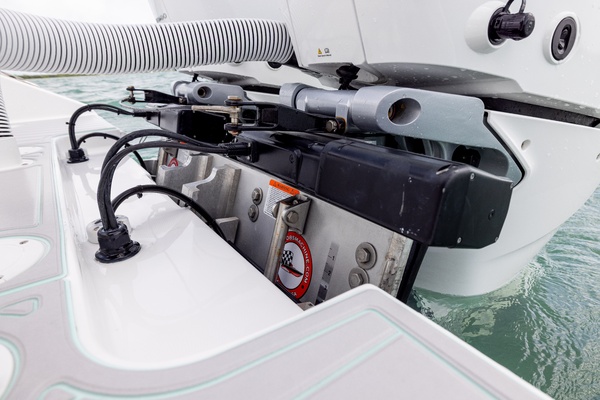 30ft SeaHunter Yacht For Sale