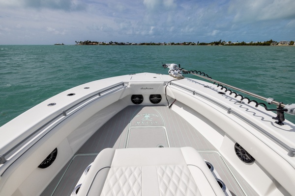 30ft SeaHunter Yacht For Sale