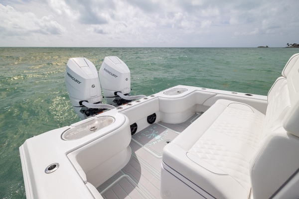30ft SeaHunter Yacht For Sale