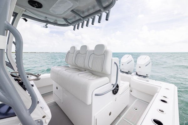 30ft SeaHunter Yacht For Sale
