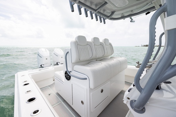 30ft SeaHunter Yacht For Sale