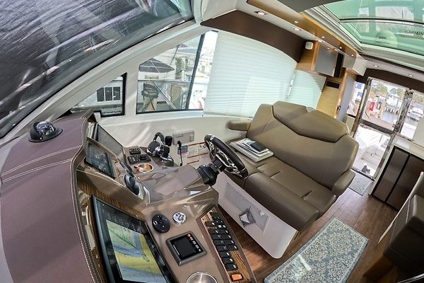 2016 Cruisers Yachts 45