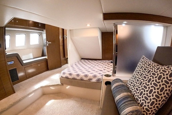 2016 Cruisers Yachts 45