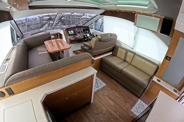 2016 Cruisers Yachts 45