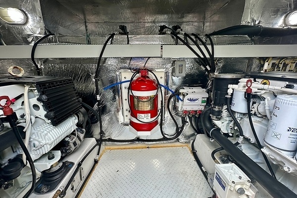 2016 Cruisers Yachts 45