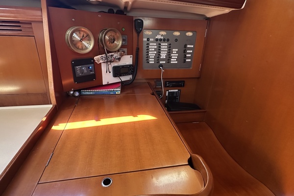 Roxxy 53ft Beneteau Yacht For Sale