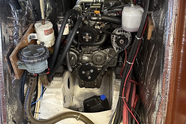 Roxxy 53ft Beneteau Yacht For Sale