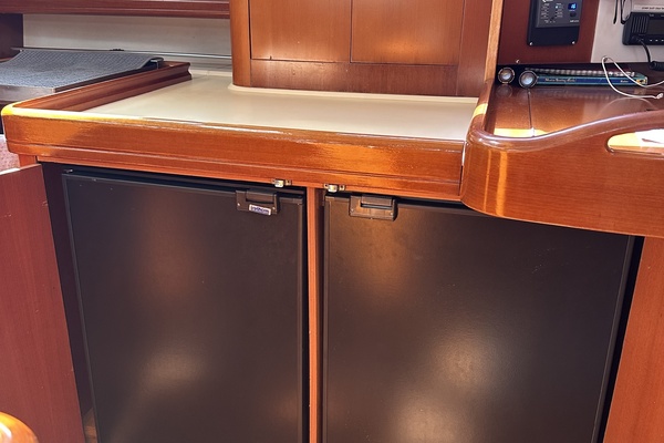 Roxxy 53ft Beneteau Yacht For Sale