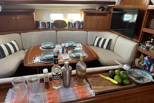 Photo of the 2006 Beneteau 523 "Roxxy"