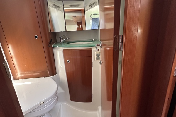 Roxxy 53ft Beneteau Yacht For Sale