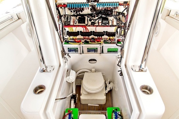 2023 Front Runner 33