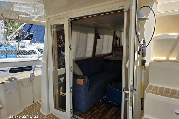 2005 Mainship 40
