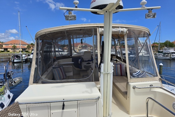 2005 Mainship 40