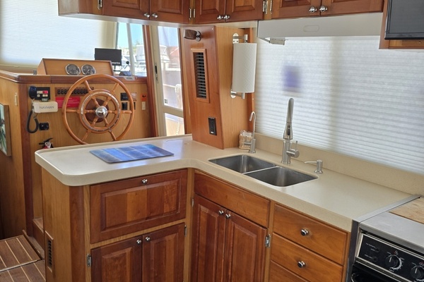 Sol Mate 40ft Mainship Yacht For Sale