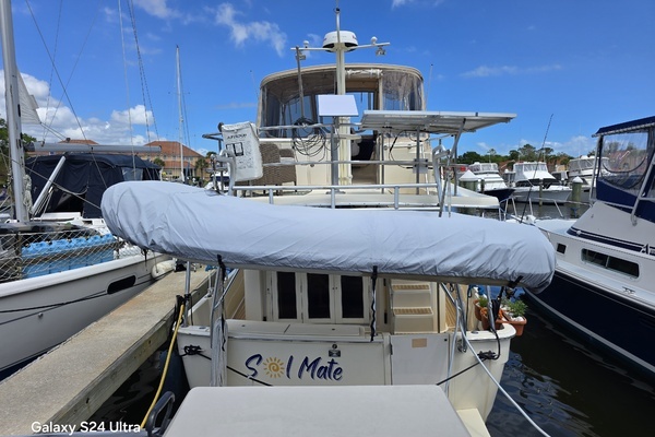2005 Mainship 40