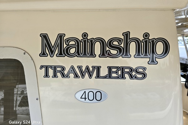 2005 Mainship 40