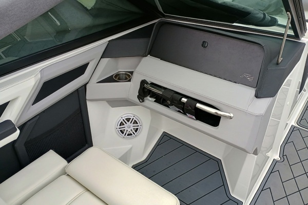 Photo of the 2022 Cobalt R4