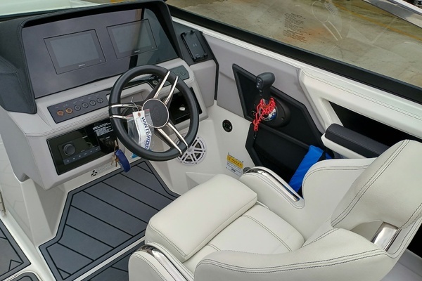 Photo of the 2022 Cobalt R4