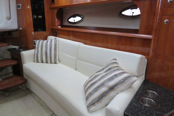 35ft Four Winns Yacht For Sale