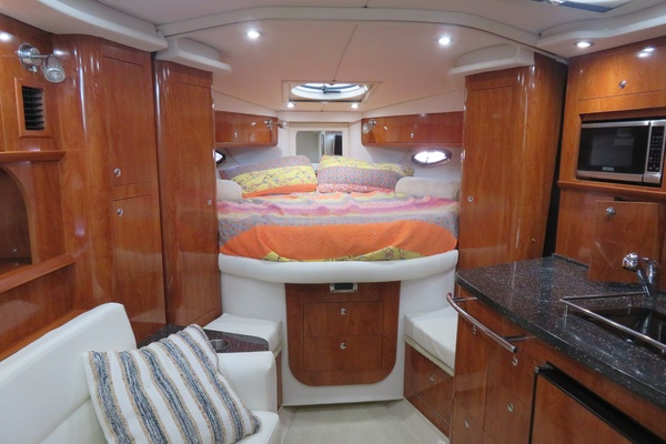 35ft Four Winns Yacht For Sale