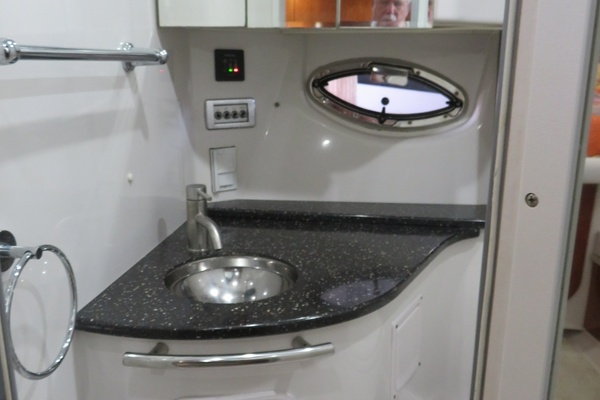 35ft Four Winns Yacht For Sale