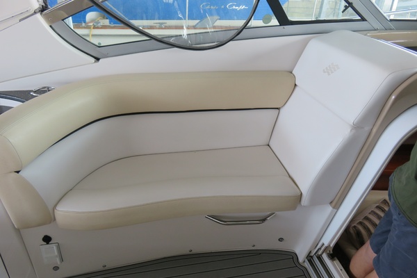 35ft Four Winns Yacht For Sale