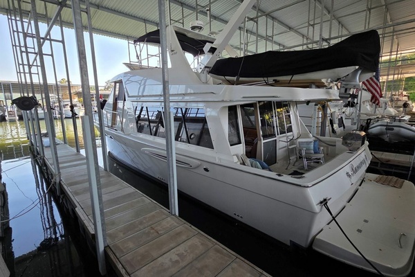 Runaway 49ft Meridian Yacht For Sale