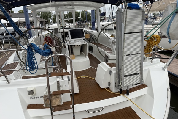 Ranch Water 45ft Jeanneau Yacht For Sale