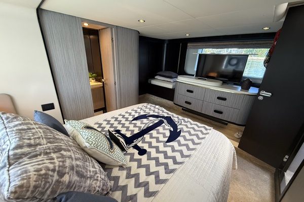 60ft Azimut Yacht For Sale