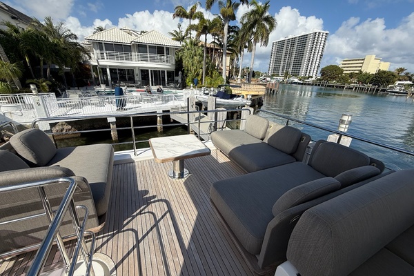 Photo of the 2019 Azimut 60 FLY