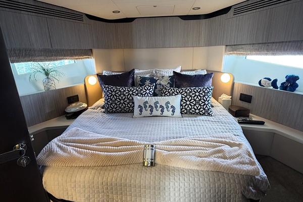 60ft Azimut Yacht For Sale