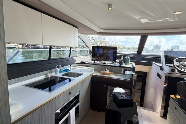 2019 Azimut 60