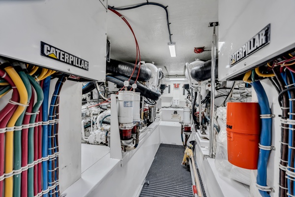 Brenda s III 55ft Hatteras Yacht For Sale