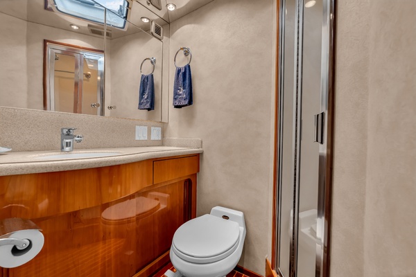 Brenda s III 55ft Hatteras Yacht For Sale