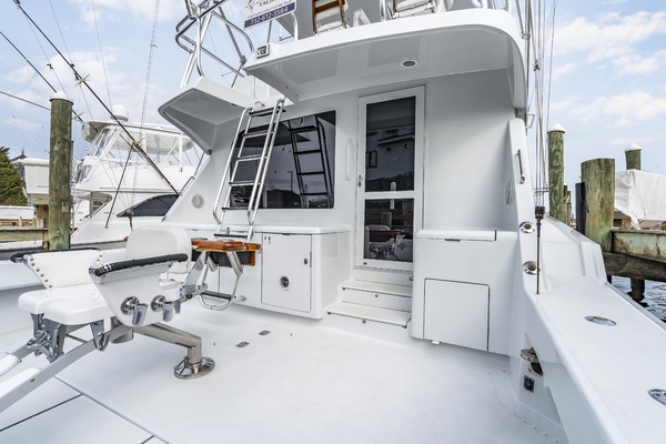 Brenda s III 55ft Hatteras Yacht For Sale