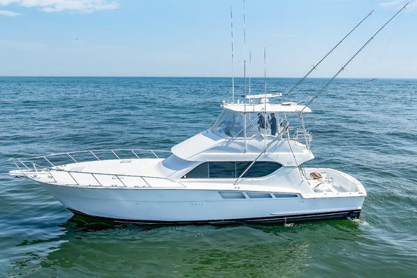 Brenda s III 55ft Hatteras Yacht For Sale