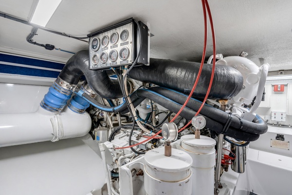 Brenda s III 55ft Hatteras Yacht For Sale
