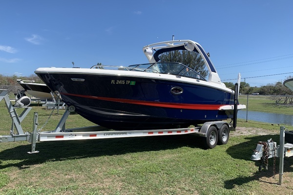 Photo of the 2023 Chaparral 270 OSX