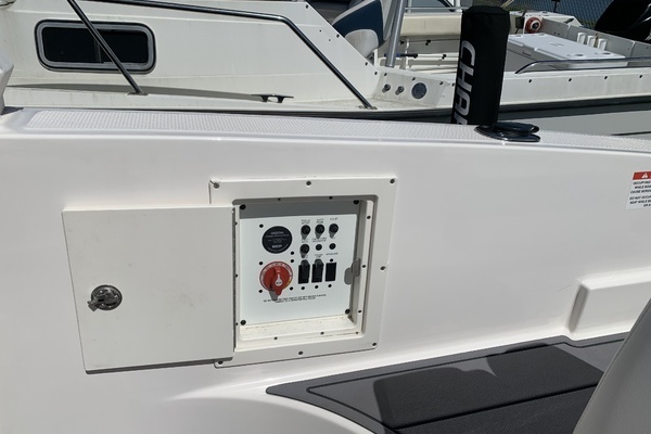 Photo of the 2023 Chaparral 270 OSX