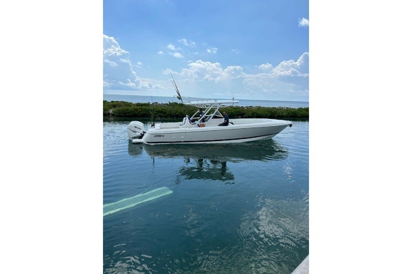 32-ft-Intrepid-2016-327 CC- Duck Key Florida United States  yacht for sale