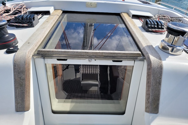 Lifeline 44ft Jeanneau Yacht For Sale