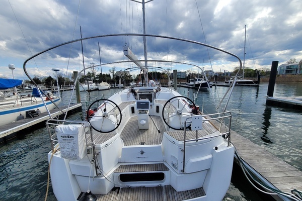 Photo of the 2017 Jeanneau Sun Odyssey 44 DS "Lifeline"