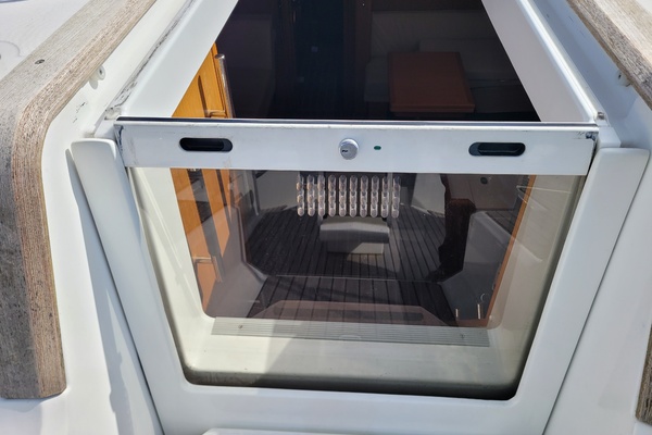 Lifeline 44ft Jeanneau Yacht For Sale