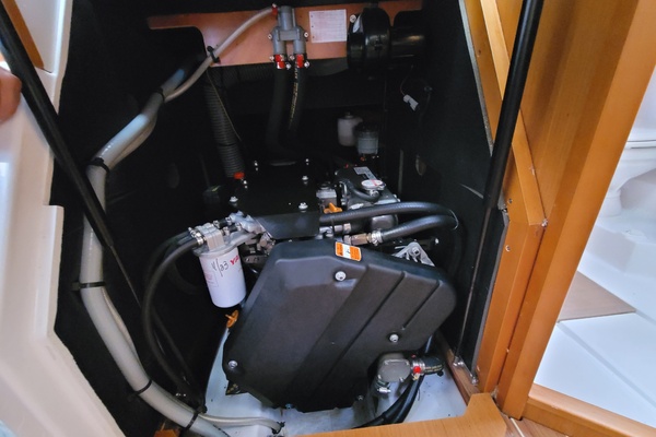 Lifeline 44ft Jeanneau Yacht For Sale