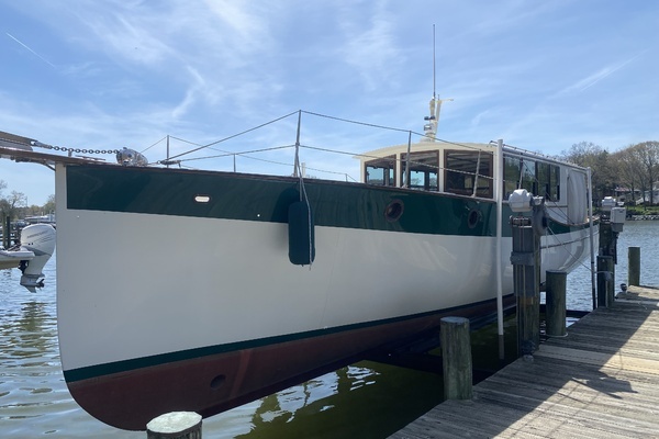 Photo of the 2001 Tad Roberts  "Griselda"