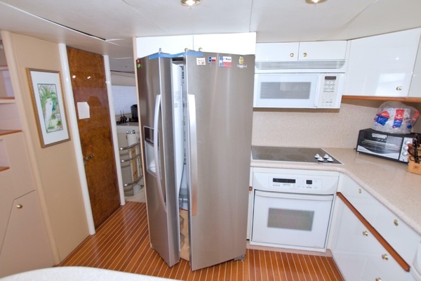 1998 Lazzara Yachts 76