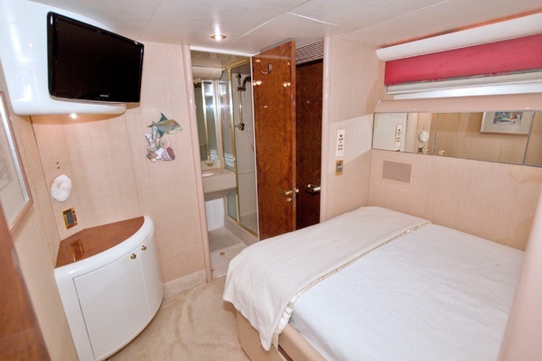 1998 Lazzara Yachts 76