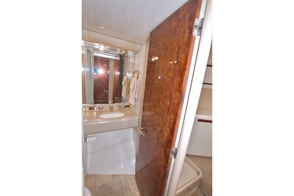 1998 Lazzara Yachts 76