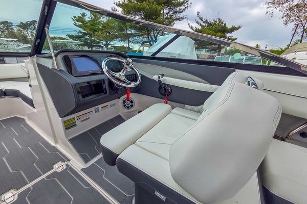 24ft Regal Yacht For Sale